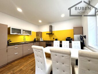 RD 7+kk (užitná plocha 250 m²), letní kuchyň, kolna, pergola - 19