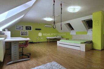 PRODEJ VELKÉHO DOMU O UŽITNÉ PLOŠE 657 M2, NA POZEMKU 1188 M - 19