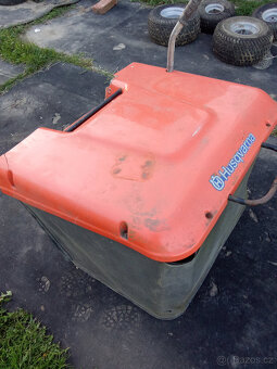 Koš na zahradní traktor - 19