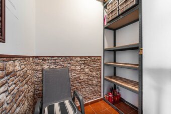 Prodej velice prostorného OV bytu 2+kk, 68 m2, s balkonem a  - 19