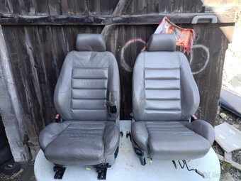 Interiér audi a4 b5 - 19