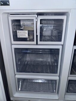Rezervace Americká lednice Beko GNE134631X - 19