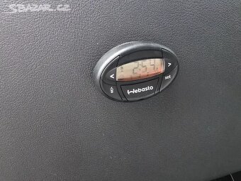 VW Multivan T5 2.0 TDI 103kW,7.sedadel,Webasto,Tažné,Navi,Te - 19