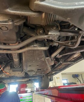 Mitsubishi Pajero 3.2 V8 140kw najeto 120tis - 19