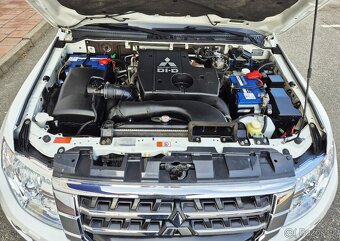 MITSUBISHI PAJERO 3.2DiD 140KW 2016 1.MAJITEL XENON-7 MÍST - 19
