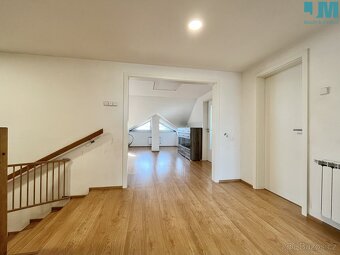 Prodej krásného rodinného domu 369 m2 s pozemkem 2270 m2 - 19