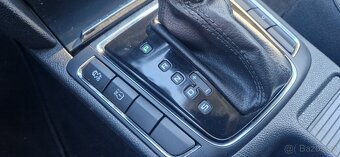 Škoda Superb, 2.0 TDi 125kW AUTOMAT - 19
