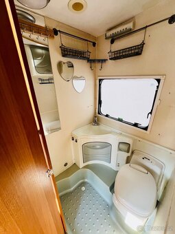 OBYTNÝ AUTOMOBIL FORD TRANSIT 2.8 NOVÁ CENA - 19
