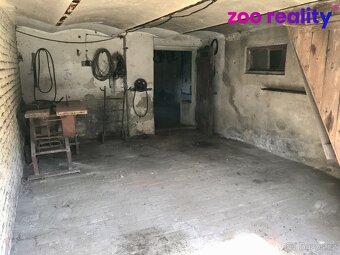 ZLEVNĚNO - Rodiný dům, statek, stodola, zahrada - 19
