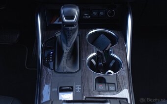 Toyota Highlander Executive 2.5 4x4 7miest DPH - 19