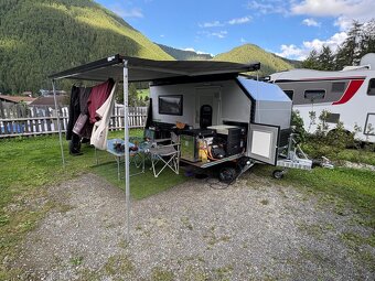 Obytný karavan 1300 kg - 19