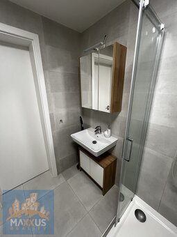 Pronájem moderního bytu 2+kk (56,6 m2) s předzahrádkou a ter - 19