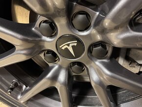 TESLA MODEL 3 LONG RANGE 4x4 1 MAJITEL - 19