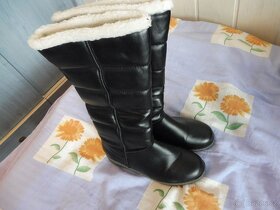 Černé zateplené koženkové dámské kozačky, vel.38 (5) - 19