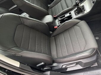 Volkswagen Golf,  1.2 TSi PĚKNÁ VÝBAVA SERVISKA NEHAVAROVANÉ - 19
