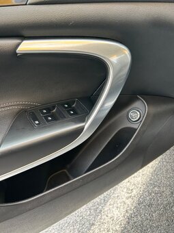 Opel Insignia - 19