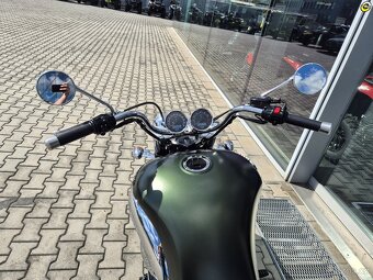 Triumph Rocket III Roadster - 19
