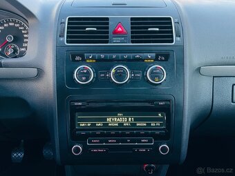 Volkswagen Touran 1.2TSI 7MÍST MANUÁL VÝHŘEV SERVISKA - 19