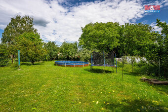 Prodej rodinného domu, 1061 m², Úžice, ul. Školní - 19