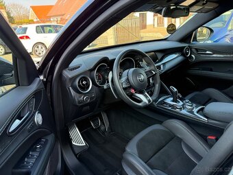 Alfa Romeo Stelvio 2.9T 510ps 29tkm/1.maj/stav nového/ - 19
