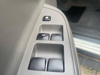 Mitsubishi L200 2,4 DI-D  4WD DOUBLE CAB INVITE (2016) - 19