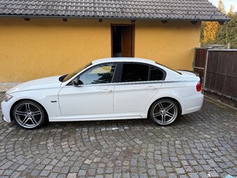 BMW 320i e90 sport packet 140000km Nové CZ - 19