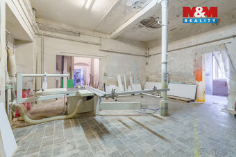 Prodej výrobního objektu, 2100 m², K. Vary, ul. Sokolovská - 19