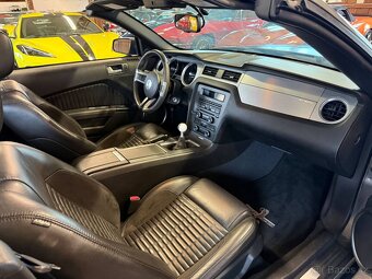 Ford Mustang Shelby GT500, rok 2010 - 19