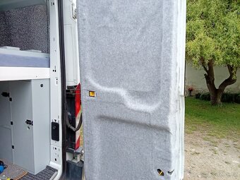 Prodám obytnou dodávku Ford transit L3H2 - 19