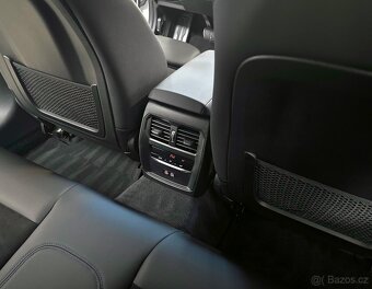 BMW 330i Touring M Sport 180kW 2023 benzín automat DPH - 19