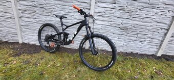 Prodám 2ks zánovních trailbiků GT Sensor Carbon Elite 29" L - 19