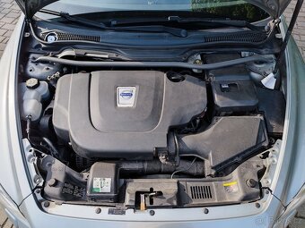 VOLVO C30 SUMMUM 2.0D 110KW 5 VÁLEC , AUTOMAT, XENON, KŮŽE - 19