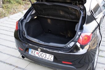 Alfa Romeo Giulietta 1.4T Distinctive - 19