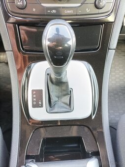 Ford S-Max 2.2 TDCI, 2011,7 míst,AUTOMAT,PO SERVISU, STK - 19