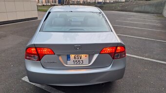 Honda Civic 1.8i Sedan Automat / 52tis.km / Nová STK / Kůže - 19