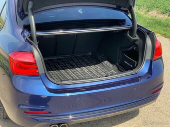 BMW 320i 2.0 Benzin 135kW/Manuál/sedan/9.2018 - 19