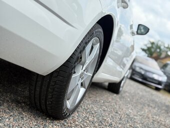 Škoda Octavia III 1.4TSI 103kw combi (xenony/navi/polokuze) - 19