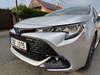 Corolla, 1.8Hybrid E-Cvt Comfort Sports,ČR,DPH - 19