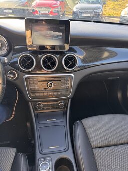 Mercedes Benz CLA 200d Shooting brake - 19
