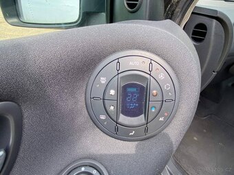 Renault Espace 2.0DCi 110kW 7 míst klima navigace 213tkm - 19