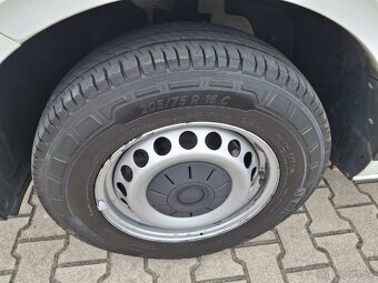 CRAFTER 2,0 TDI 130 KW DSG KLIMA - 19