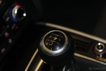 Audi A4 Avant 2,0TDI 88KW Manál LED PDC NAVI - 19