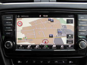 Škoda Octavia III 2.0 TSI RS DSG Raceblau 329.999Kč - 19