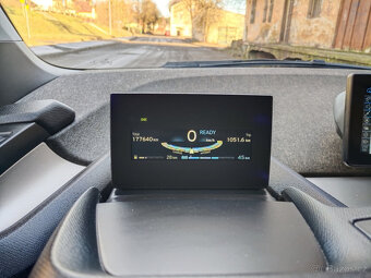 BMW i3 REX - s Range Extenderem - 19