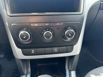 ŠKODA YETI 2.0 TDI - 19