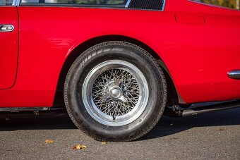 Ferrari 365 GT 2+2 - 19