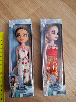 Samolepky na zeď, domeček pro panenky, puzzle, auta... - 19