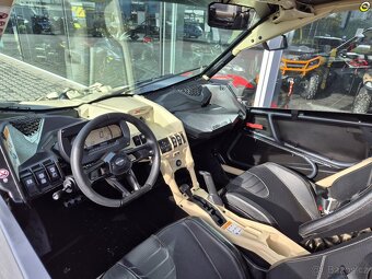 CAN-AM Maverick X3 X RC Turbo RR - 19