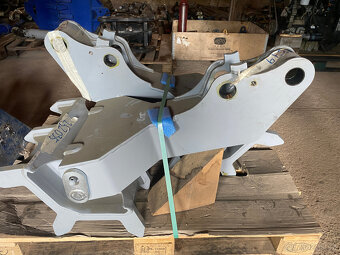 Náhradní díly Menzi Muck - 19