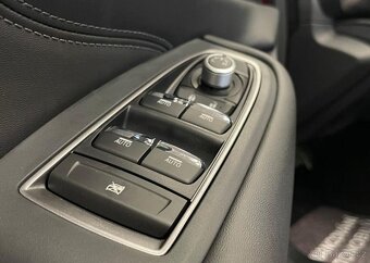 Subaru Outback 2.5 TOURING nove 6let zaruka 124 kw - 19
